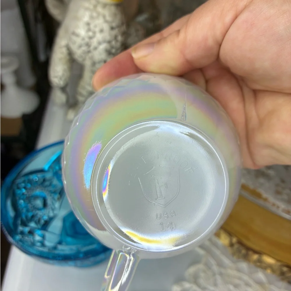 Federal glass Iridescent cup n Saucer - Picture 6 of 10